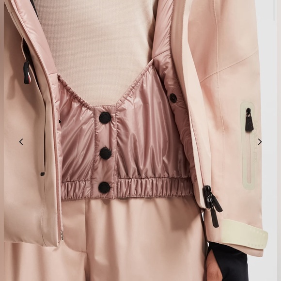 MONCLER
AMPAY GIUBOTTO GORE-TEX PADDED SKI JACKET - Picture 6 of 12